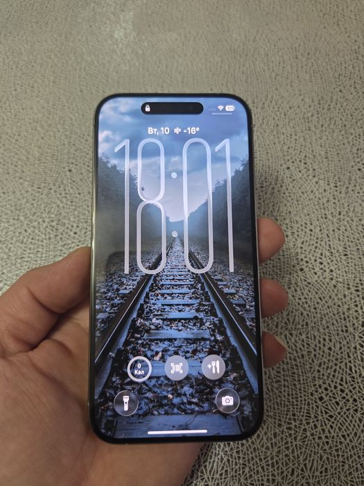 Продам iPhone 15 pro