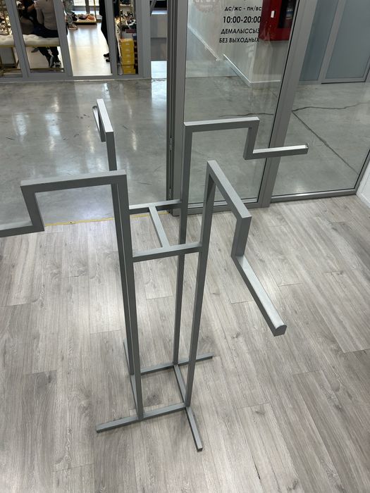 Мебель для бутика