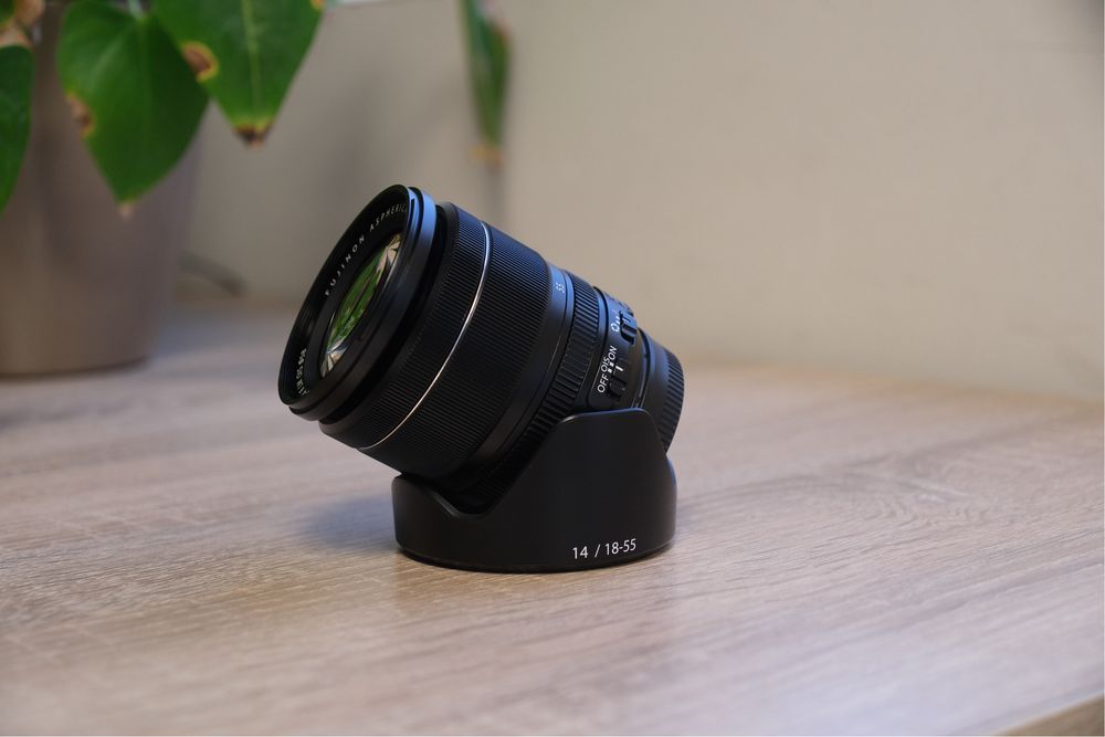 Продавам обектив Fujifilm XF 18–55mm f/2.8–4 R LM OIS