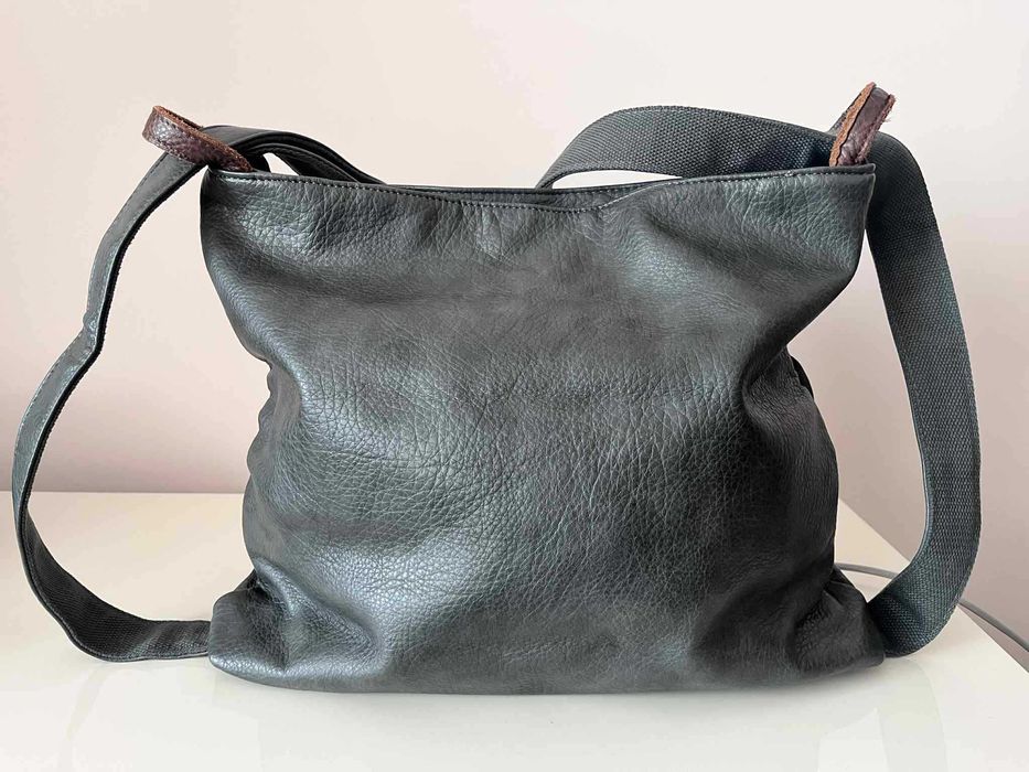 Дамска сива чанта с кафеви кожени елементи