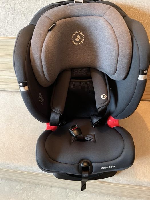 Снолче за кола. Maxi Cosi