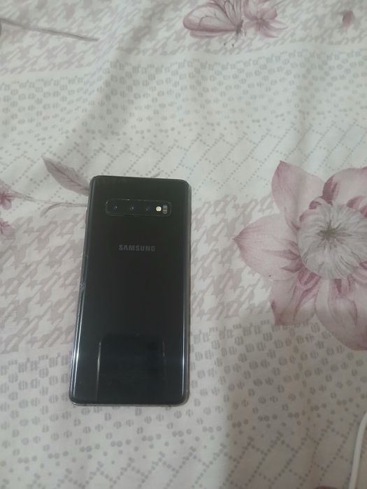 Здравейте, продавам телефон  Samsung S 10