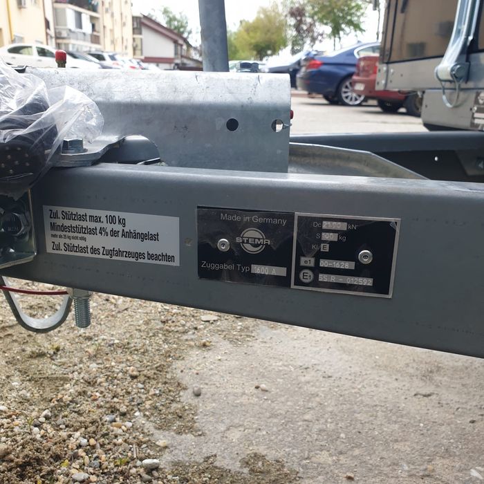 Remorcă Stema 1300 kg, stare nouă
