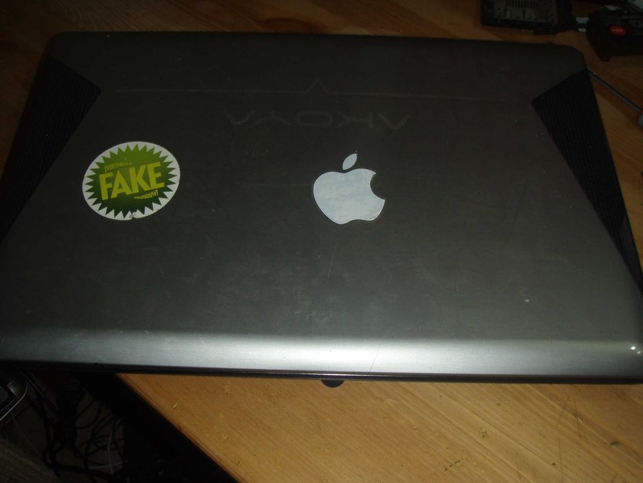 Medion Akoya P7618 Intel i5-480M, functional, incomplet