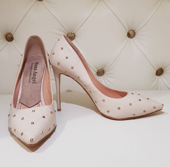 Продам туфли женскую