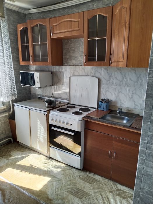 Сдам 1 комн.кв. на 8 микрорайоне.