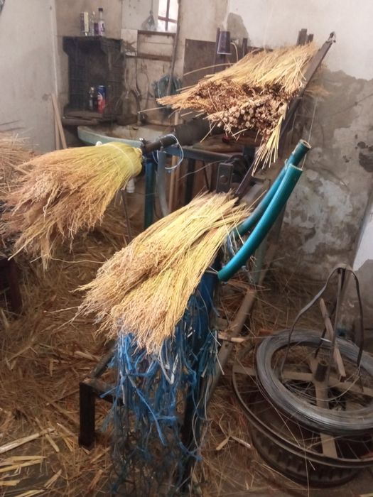Vând masini second hand pentru făcut maturi de sorg: