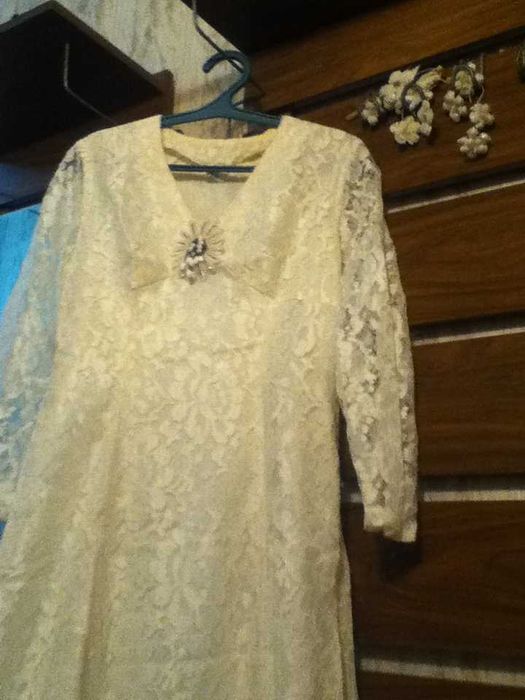 Платье свадебное гипюровое (Германия) разм 44-46 Цветы в прическу