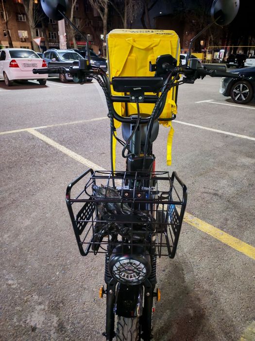 Skuter holati yaxshi srochna sotiladi