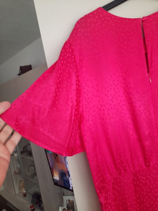 Rochiță roz,noua fără eticheta