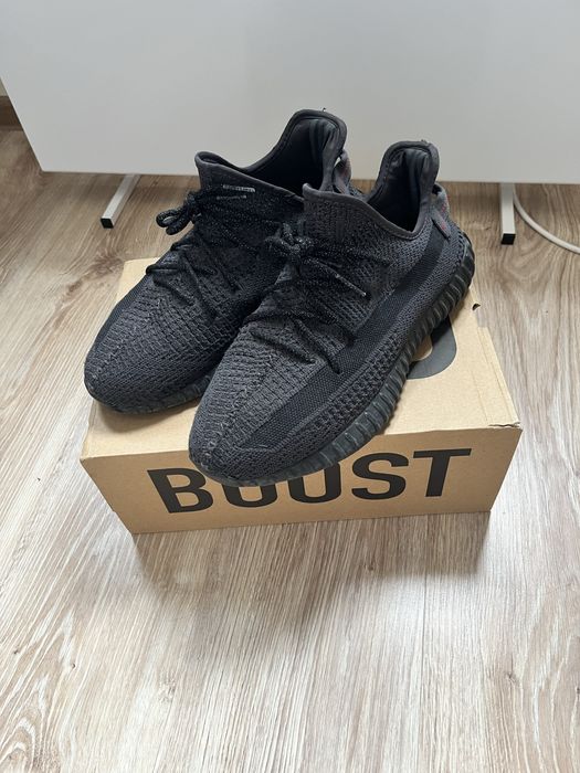 yeezy 350 black reflective