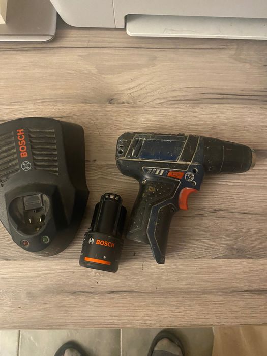 Винтоверт Bosch 12v