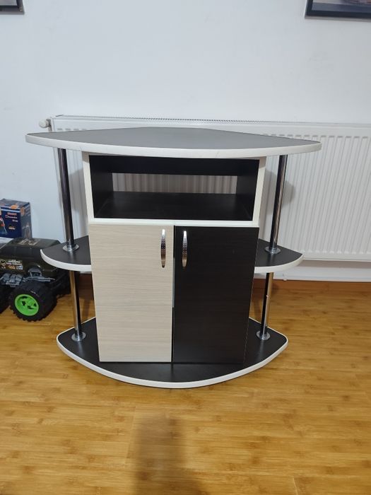 Se vinde! An stare foarte buna!  Preț pentru ambele !