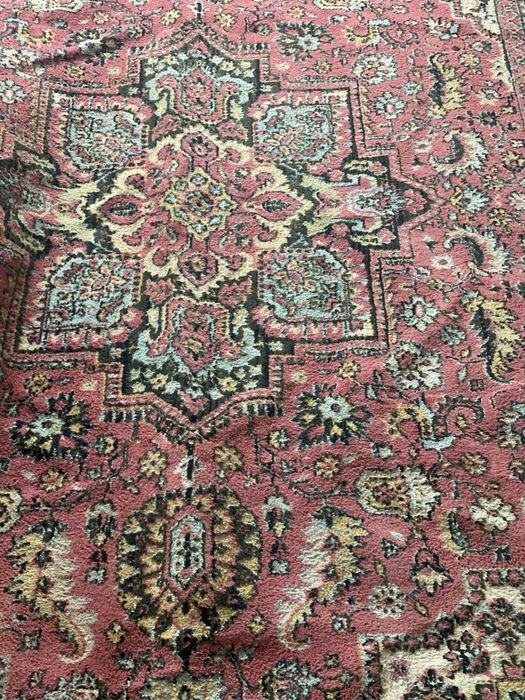 Продам ковер в отличном состояний