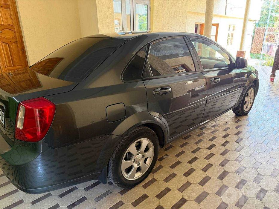 Gentra-3 poz 2019 srochniga sotiladi ideal moshina