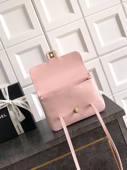 Chanel естествена кожа