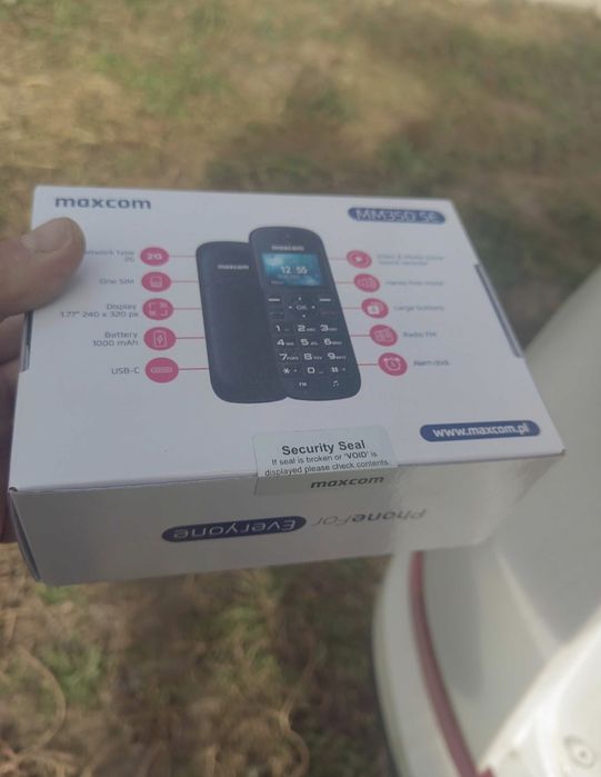 Telefon mobil maxcom nou