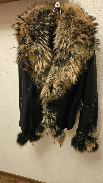 Продам дублёнку женскую.