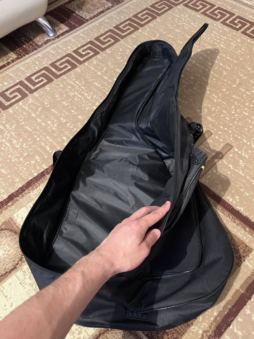 Гитара электроакустическая с сумкой вместе