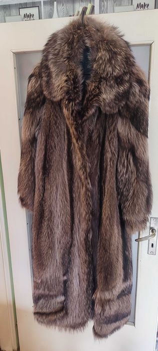 Кожено палто от енот