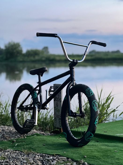 Bicicleta BMX subrosa