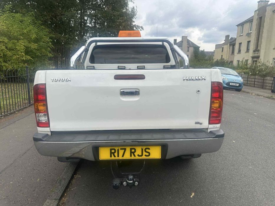 Dezmembrez Toyota Hilux 2.5 2KD-FTV 2006-2016