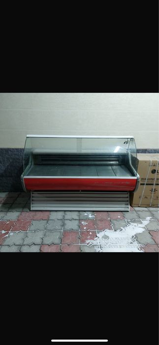 Холодильник витринный