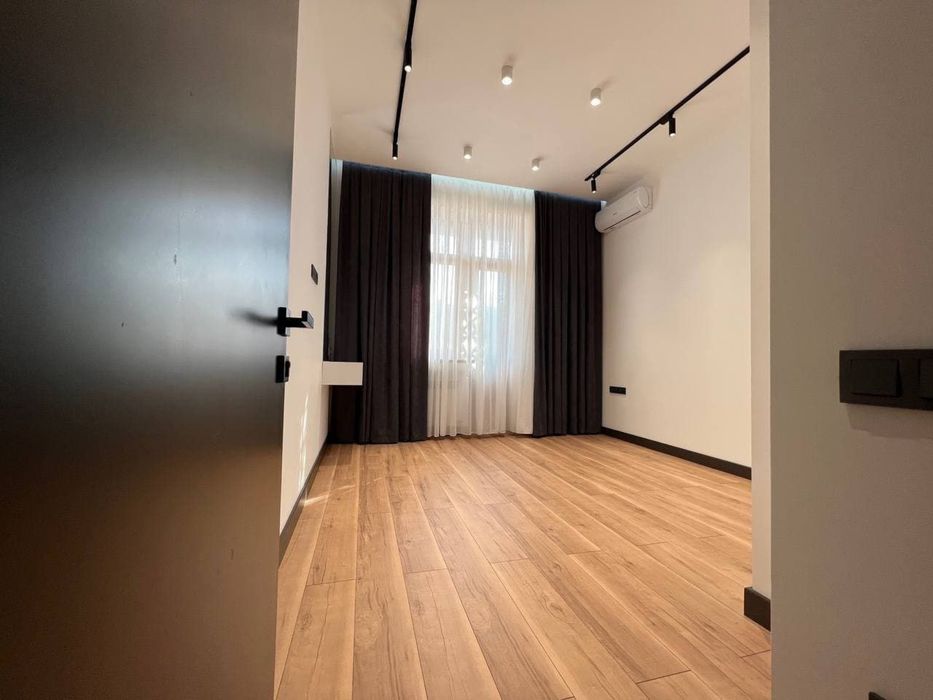 Продаётся Шыкарной Новостройка Парисиен 3/5/8 Hi-Tech Укомплектована.