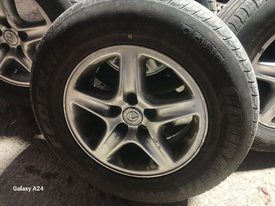 Продам диски на 16 LEXUS