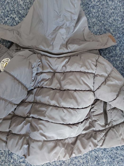 Продам детскую куртку