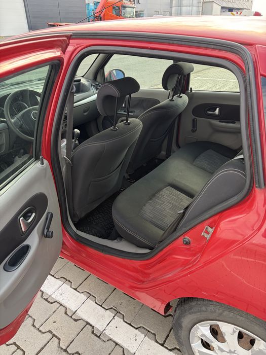 Renault Symbol  An: 2010