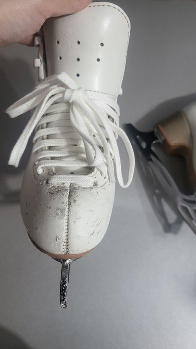 Коньки для фигурного катания