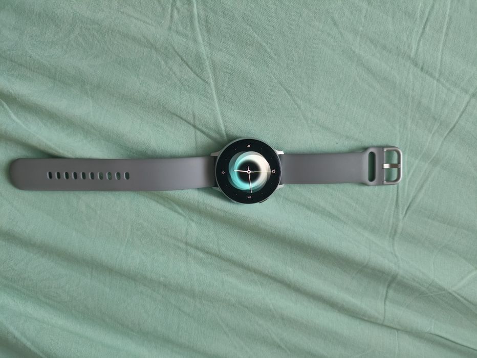 Продам смарт-часы Samsung Galaxy Watc Active 2h Active2,