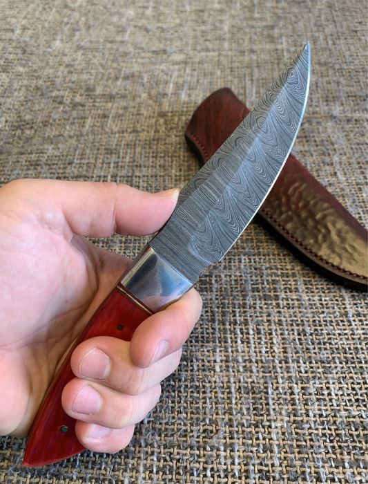 Ръчно кован ловен нож