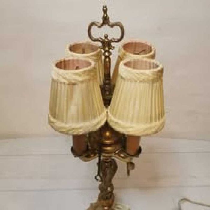 Veioza din bronz solid cu 4 brațe