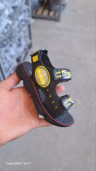 Босоножки детские новые