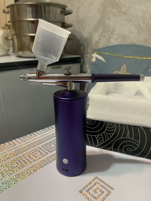 Аэрограф  срочно продаю торг есть