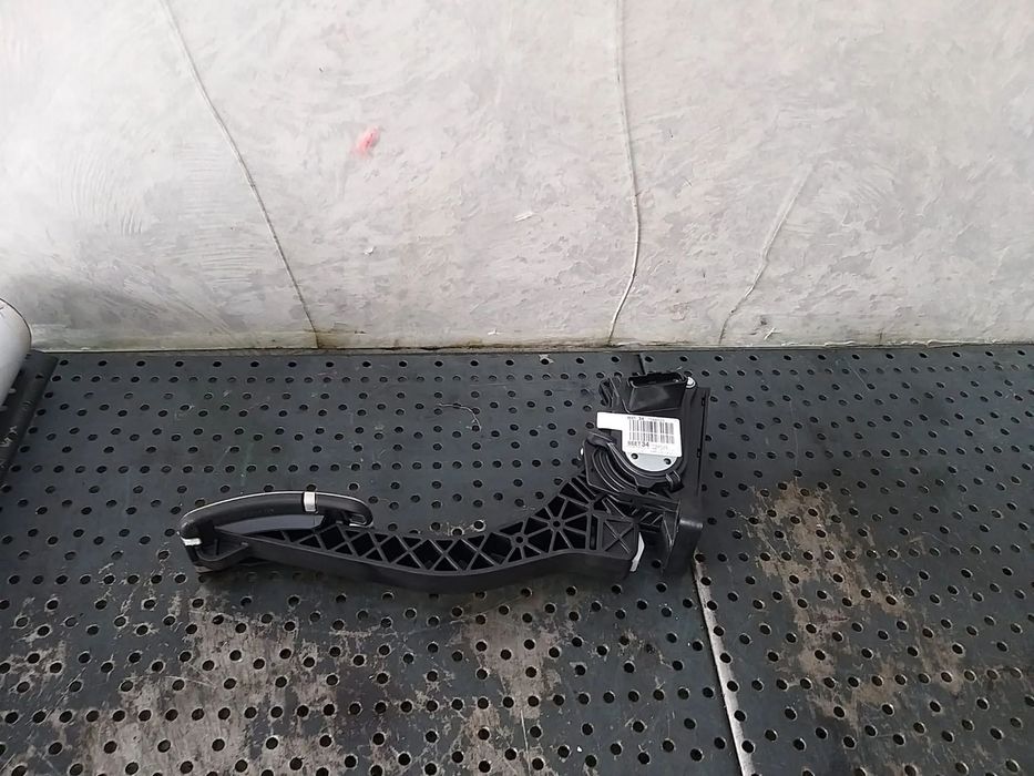 Pedala acceleratie 2.0 hdi peugeot 5008 2 9674829180