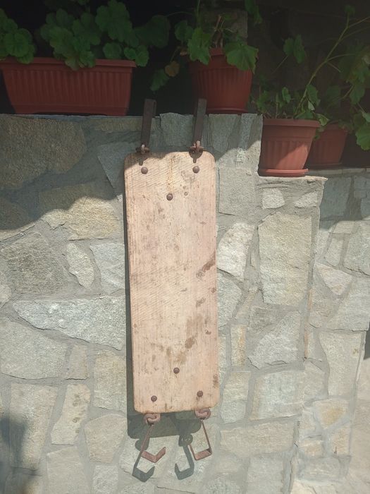 Бъклица.Пейка от каруца .Емайлирани табели.