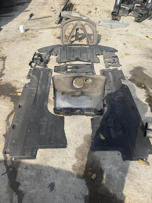 Кори под двигател скоростна кутия bmw m5 f10 m6 f06 бмв м5 ф10 м6 кори