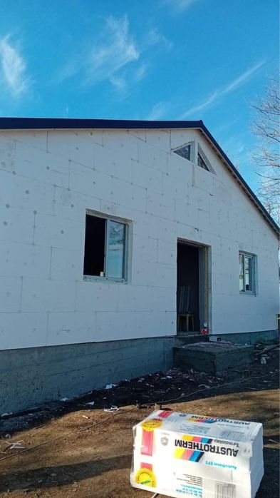 Vand case de locuit  pe structura metalica