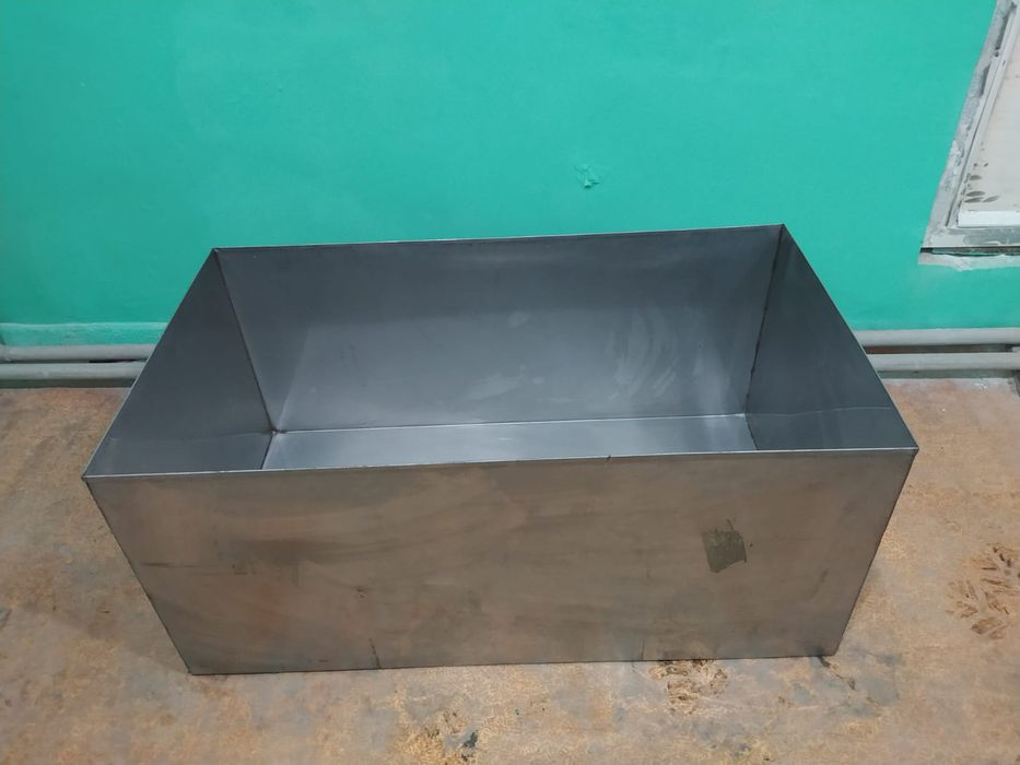 Емкость с крышкой