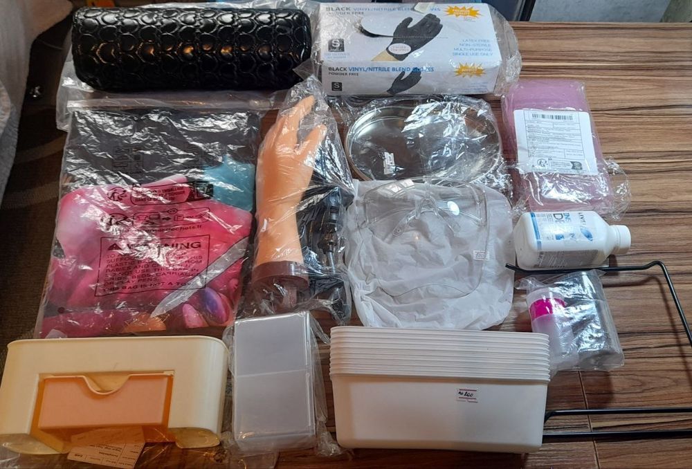 Распродажа! Товары для маникюра