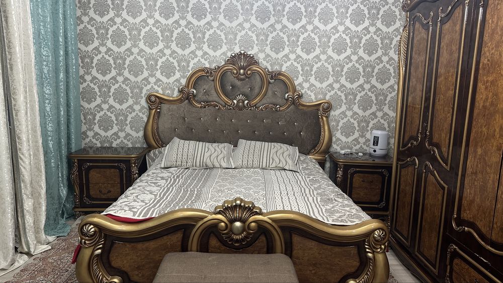 Спальный гарнитур