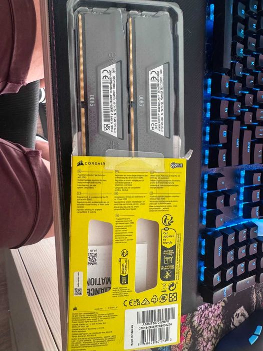 Corsair Vengeance DDR5 64GB (2x32GB) 6000MHz CL30 — AMD EXPO
