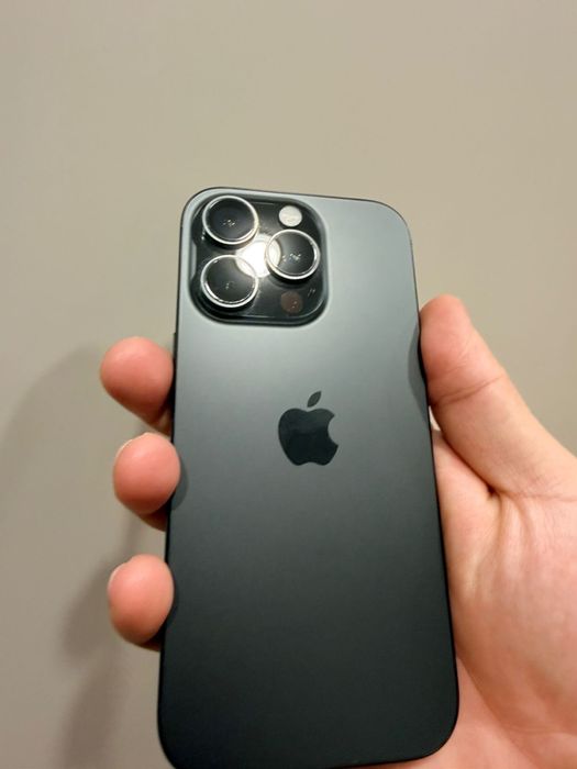 Продам айфон 16 про