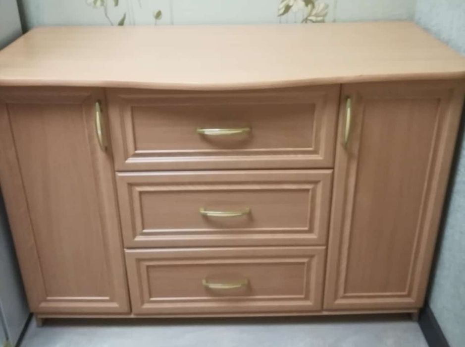 Продам туалетный стол