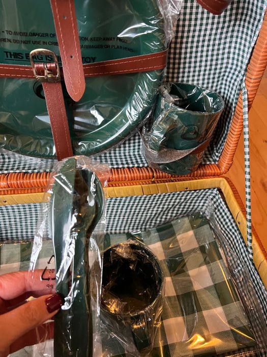 Красива кошница за пикник