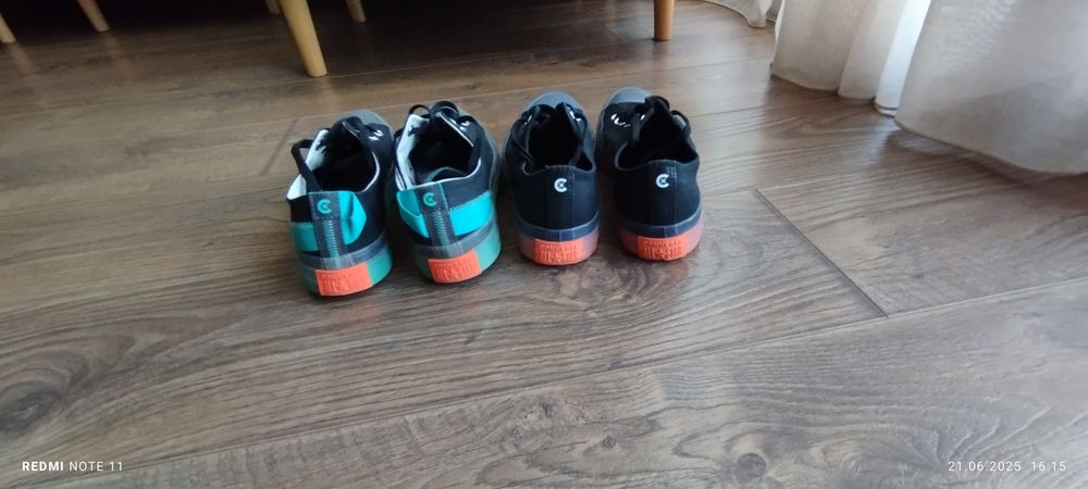 Два чифта Converse за 110лв.