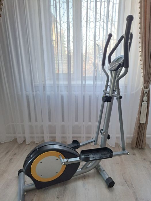 эллиптический тренажёр